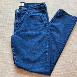 Old Navy Sweet Heart Straight Leg Jeans Size 12